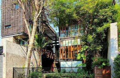 House / Home Office for Sale in Lat Phrao Thai Modern Style