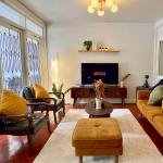 Charming Retro and Pet Friendly House in Ekkamai 12