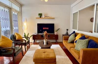 Charming Retro and Pet Friendly House in Ekkamai 12